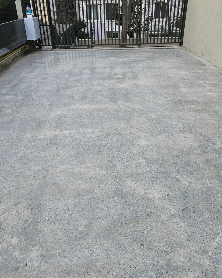 Modern Beton Parlatma