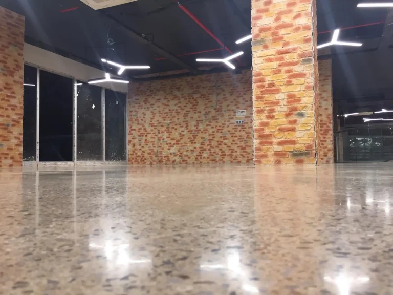 Modern Beton Parlatma
