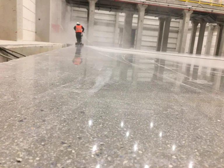 Modern Beton Parlatma