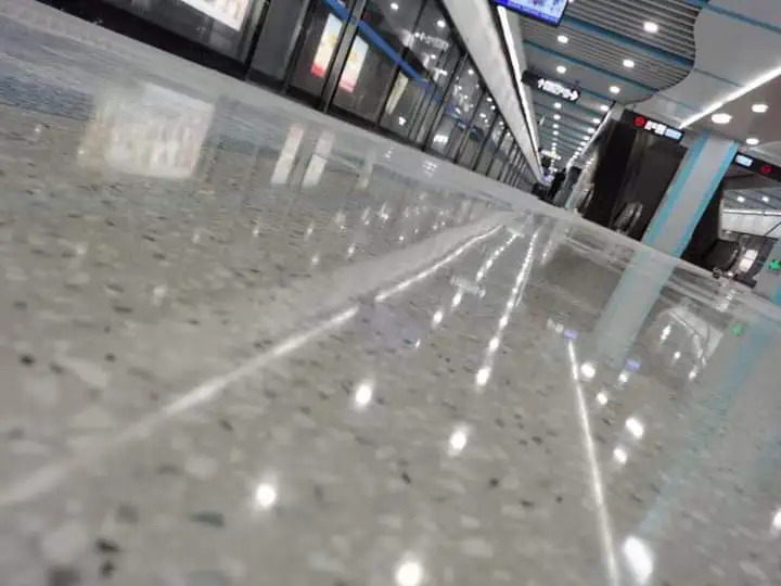 Modern Beton Parlatma