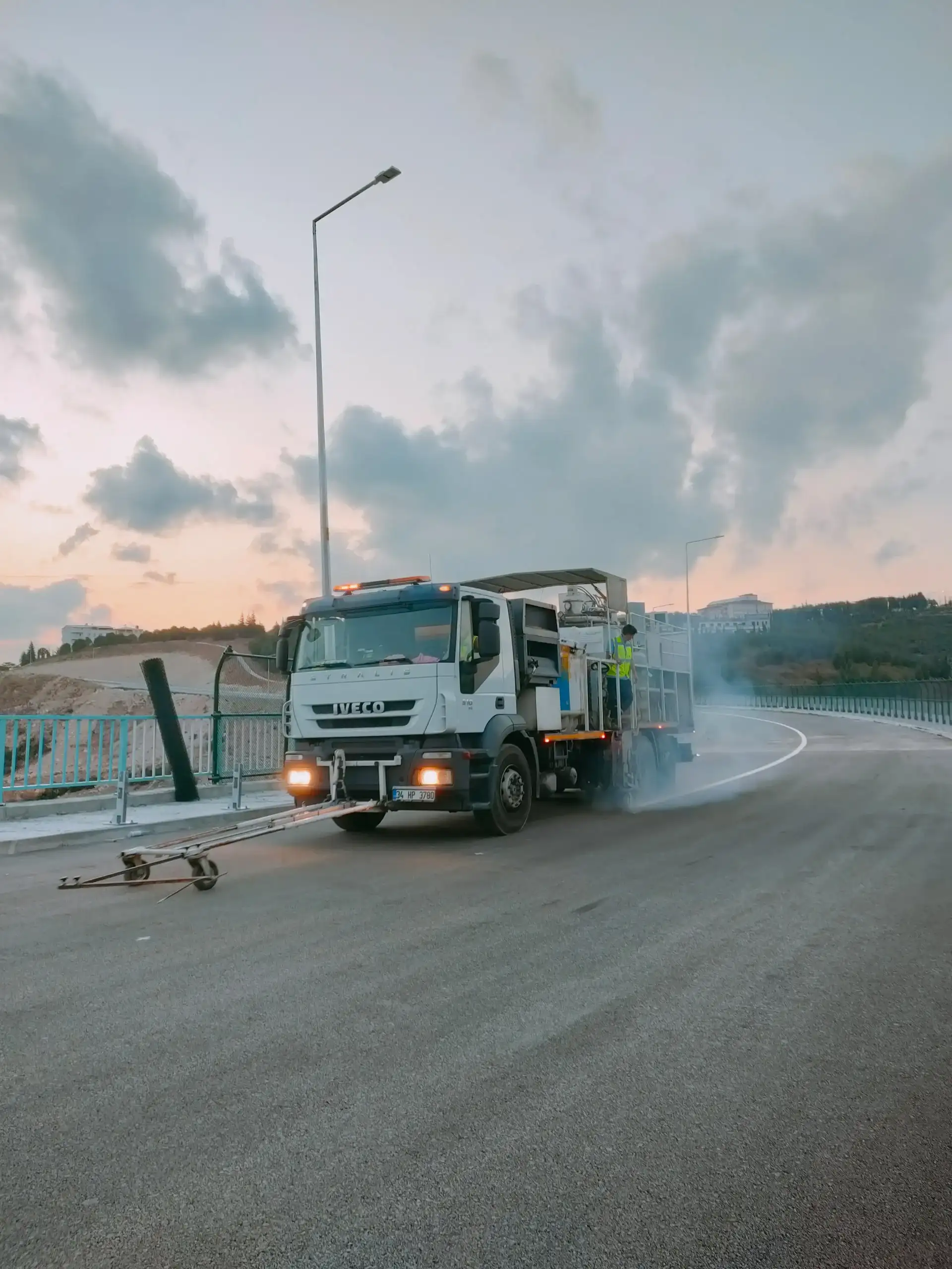 Tek Komponent Yol Çizgi Boyası